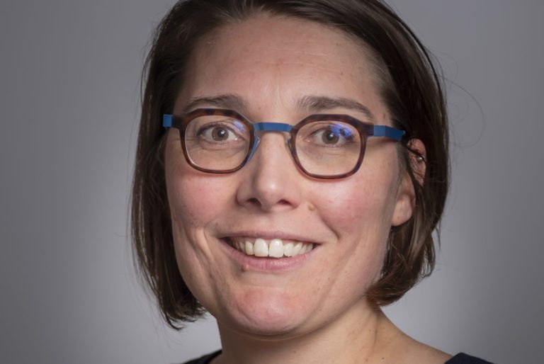 Ruth van Holst